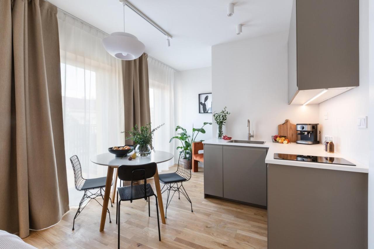 Turnkey I Republic Square Apartments Prag Exteriör bild